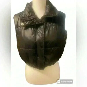Daisy Puffer sleeveless jacket with front zipper & snaps elastic waist size med
